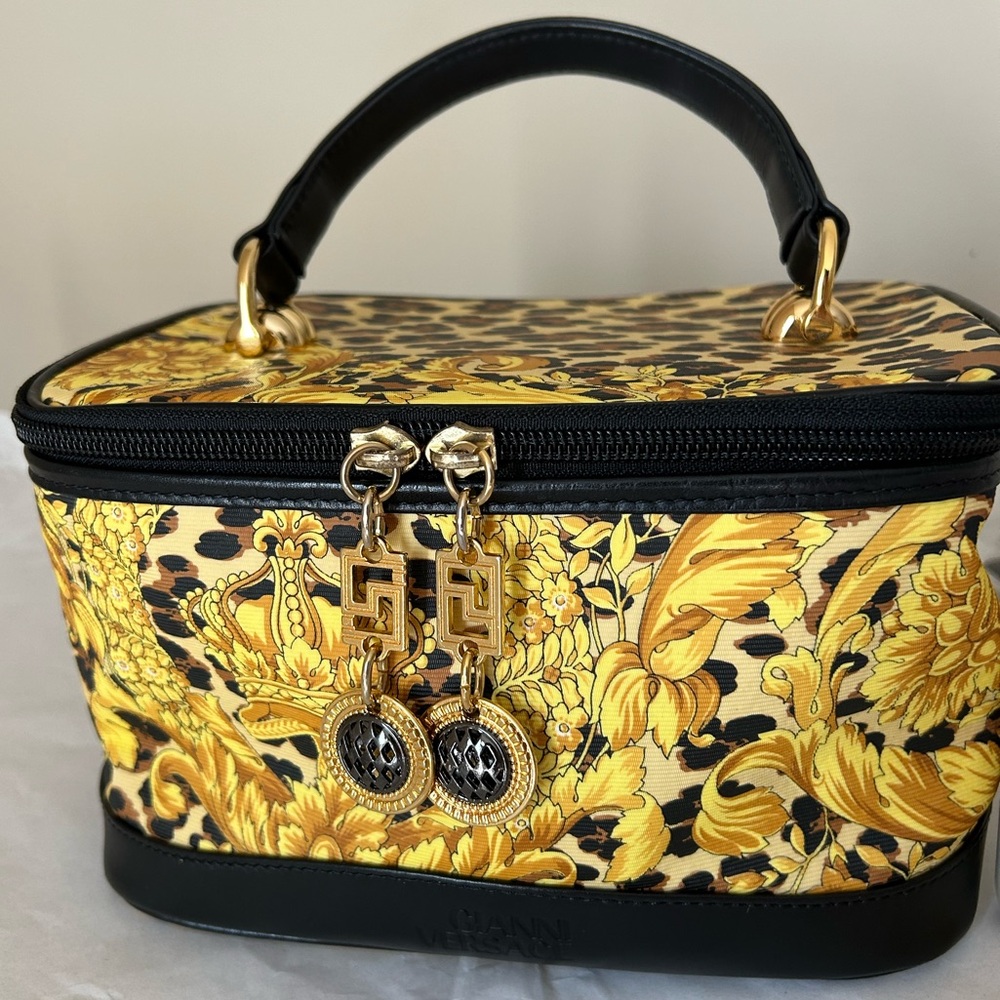 Versace Vanity Bag bundle - Picture 2 of 9